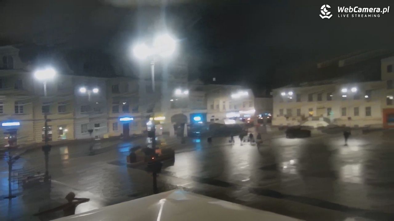 Bydgoszcz - widok na Rynek - 02 listopad 2025, 21:38