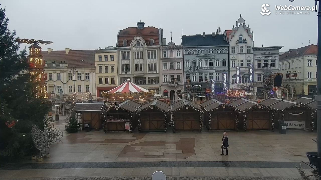 Bydgoszcz - widok na Rynek - 20 grudzień 2025, 11:25