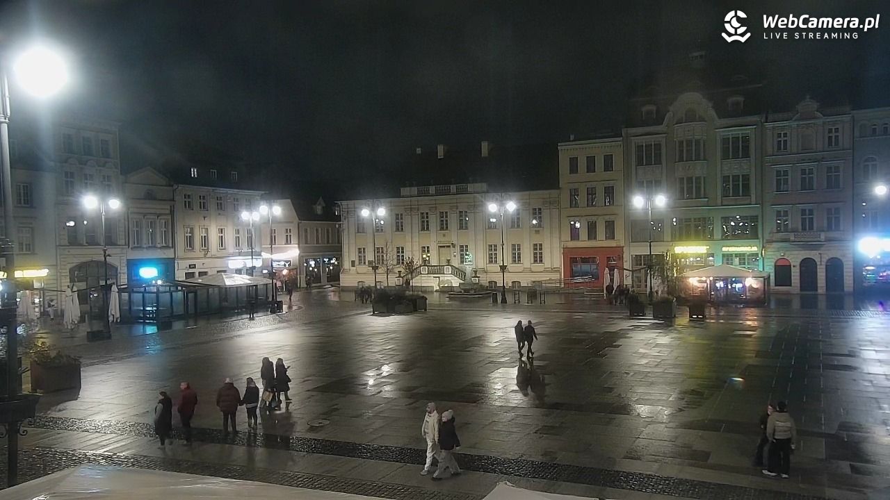 Bydgoszcz - widok na Rynek - 02 listopad 2025, 17:21