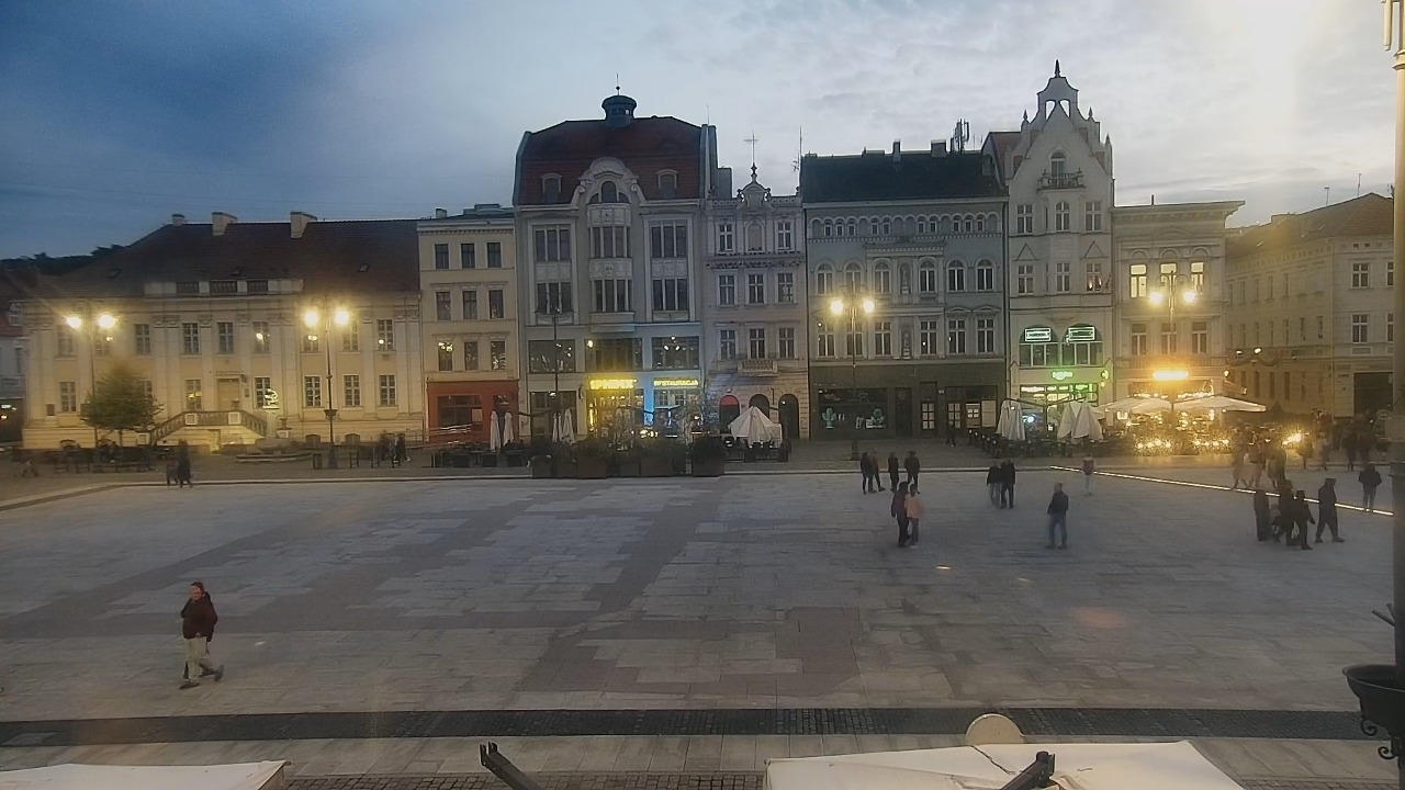 Bydgoszcz - widok na Rynek - 10 październik 2026, 16:24