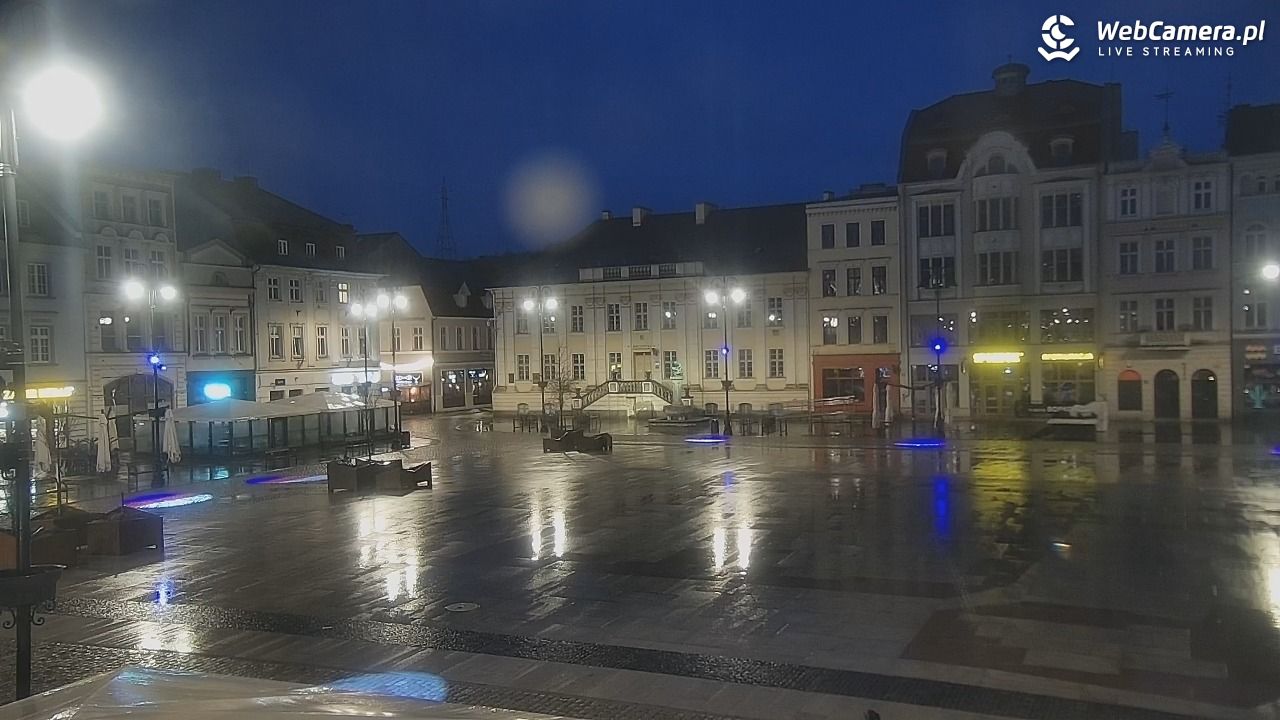 Bydgoszcz - widok na Rynek - 05 kwiecień 2026, 19:57