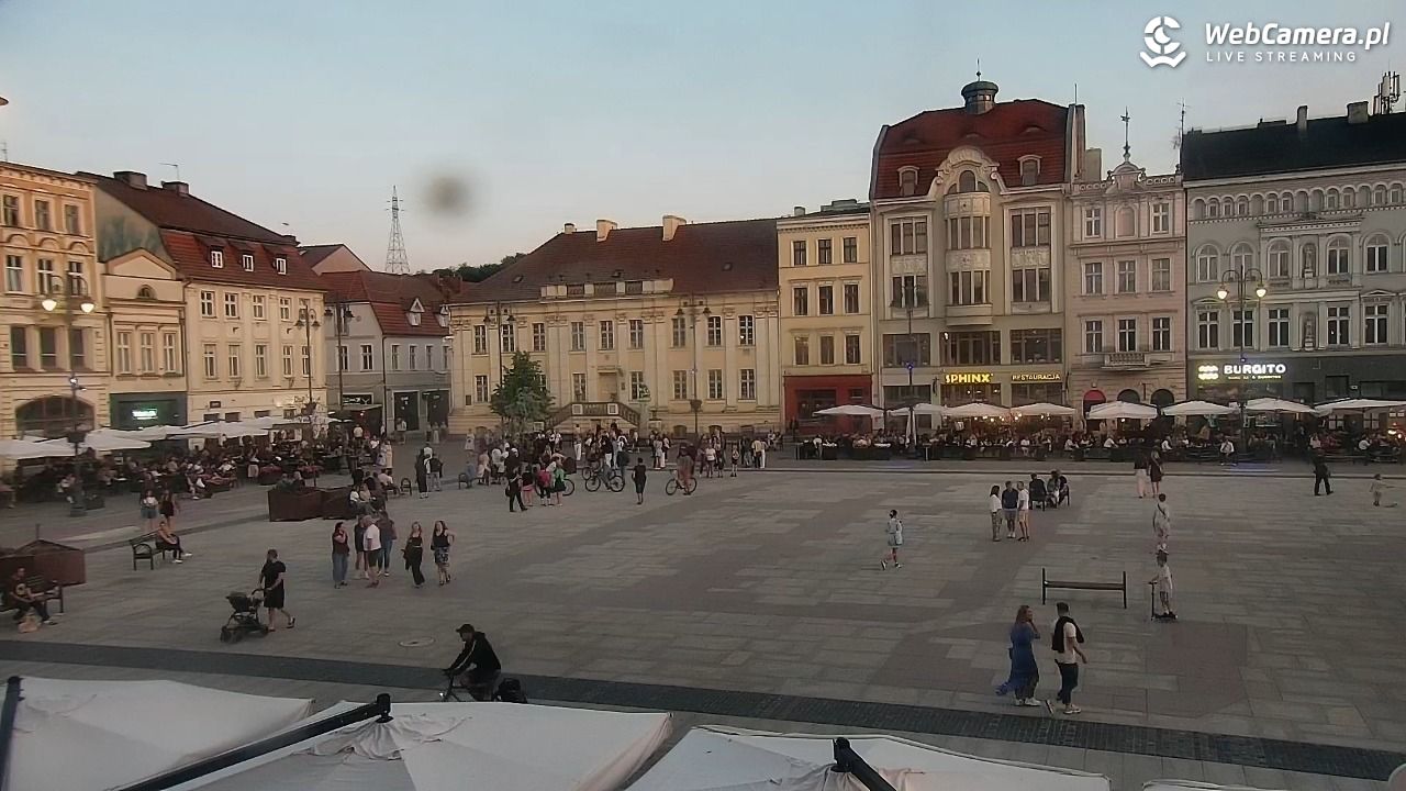 Bydgoszcz - widok na Rynek - 23 maj 2026, 20:54