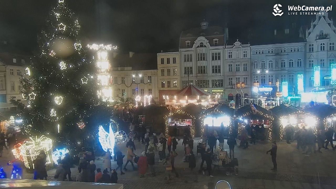 Bydgoszcz - widok na Rynek - 21 grudzień 2025, 17:15