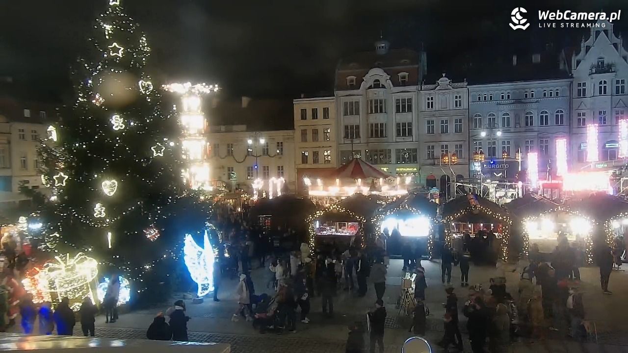 Bydgoszcz - widok na Rynek - 21 grudzień 2025, 16:36