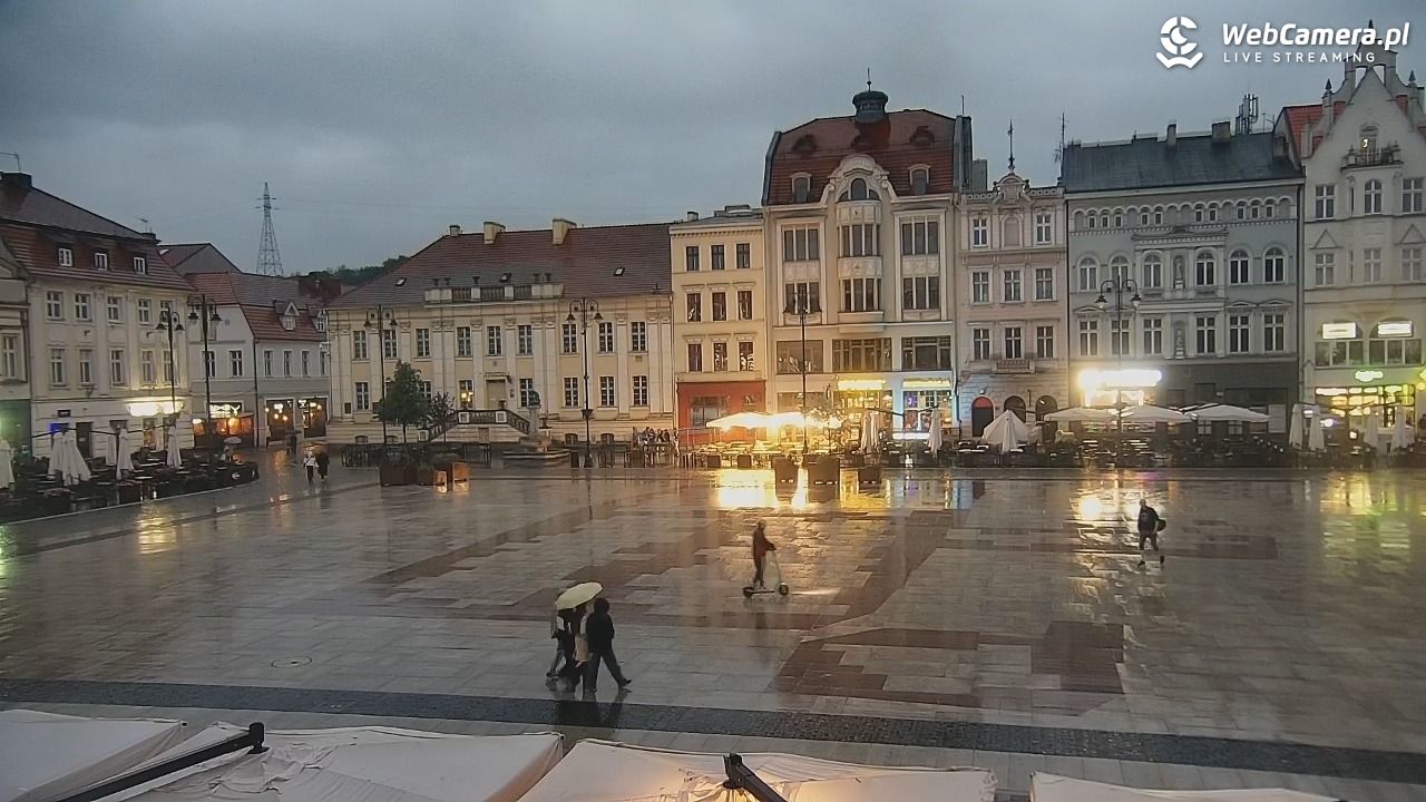 Bydgoszcz - widok na Rynek - 16 maj 2025, 20:50