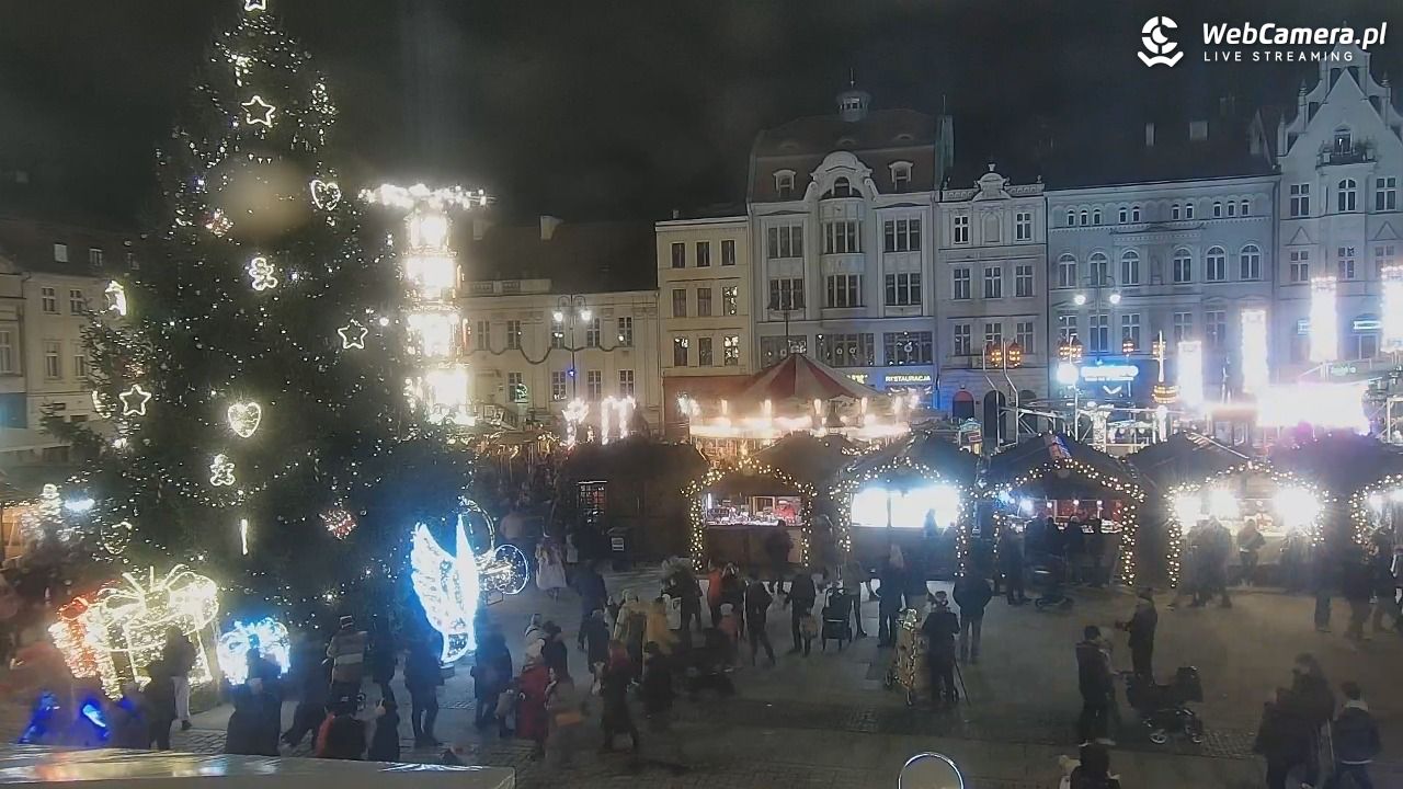 Bydgoszcz - widok na Rynek - 21 grudzień 2025, 17:15