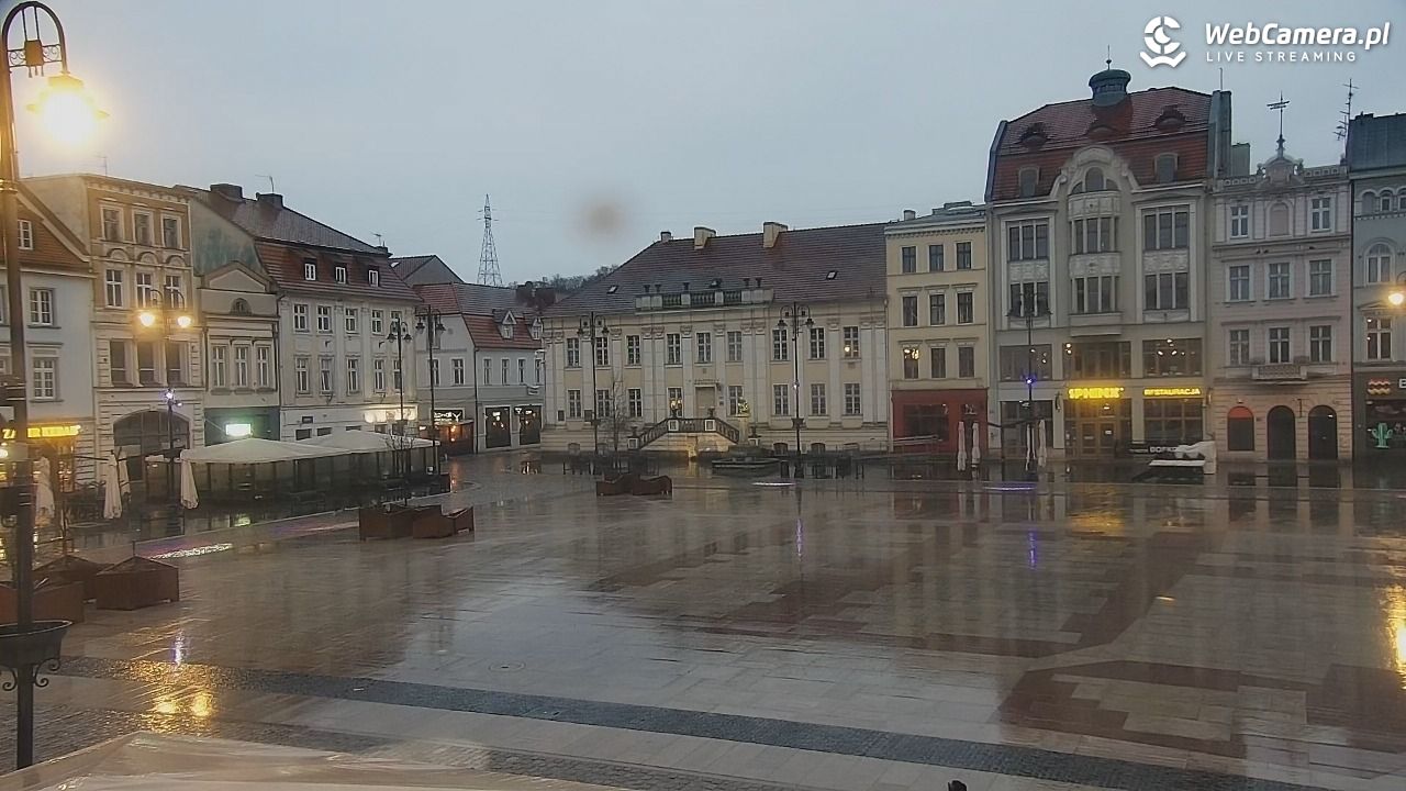 Bydgoszcz - widok na Rynek - 05 kwiecień 2026, 19:27