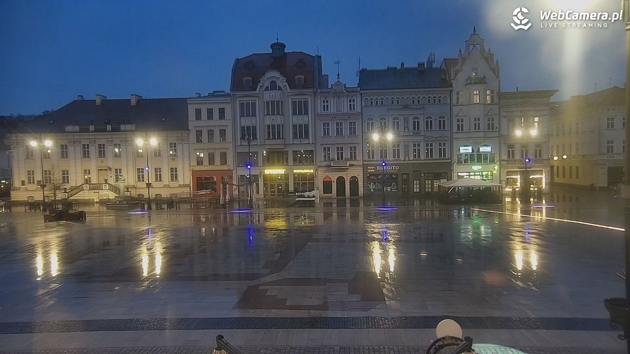 Bydgoszcz - widok na Rynek - 05 kwiecień 2026, 19:46