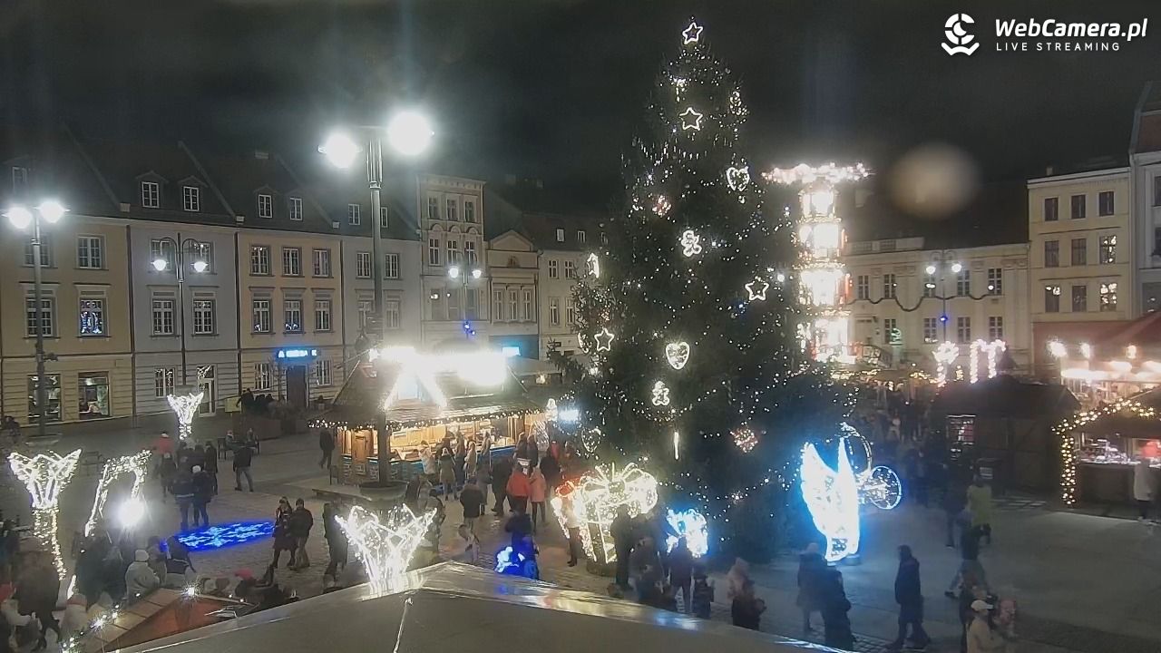 Bydgoszcz - widok na Rynek - 21 grudzień 2025, 19:29