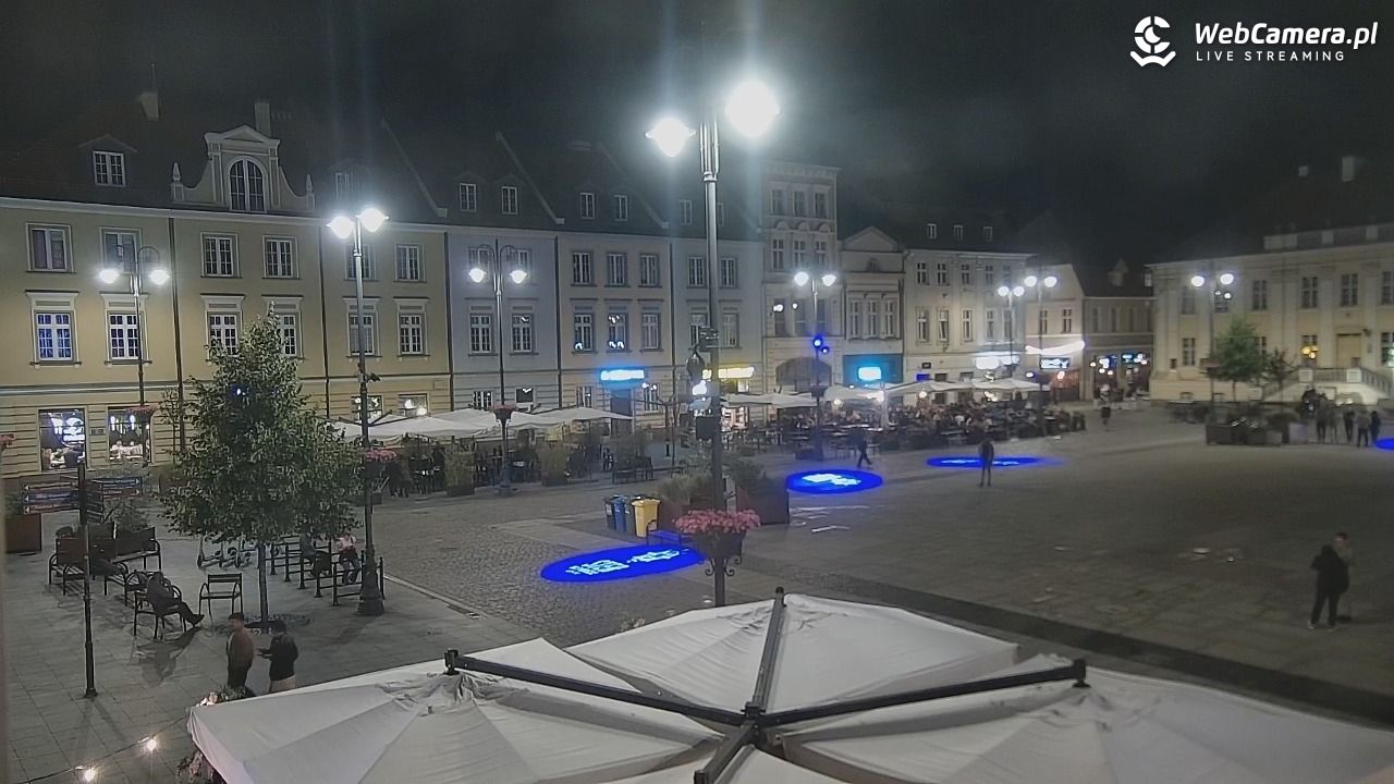 Bydgoszcz - widok na Rynek - 13 czerwiec 2025, 23:23
