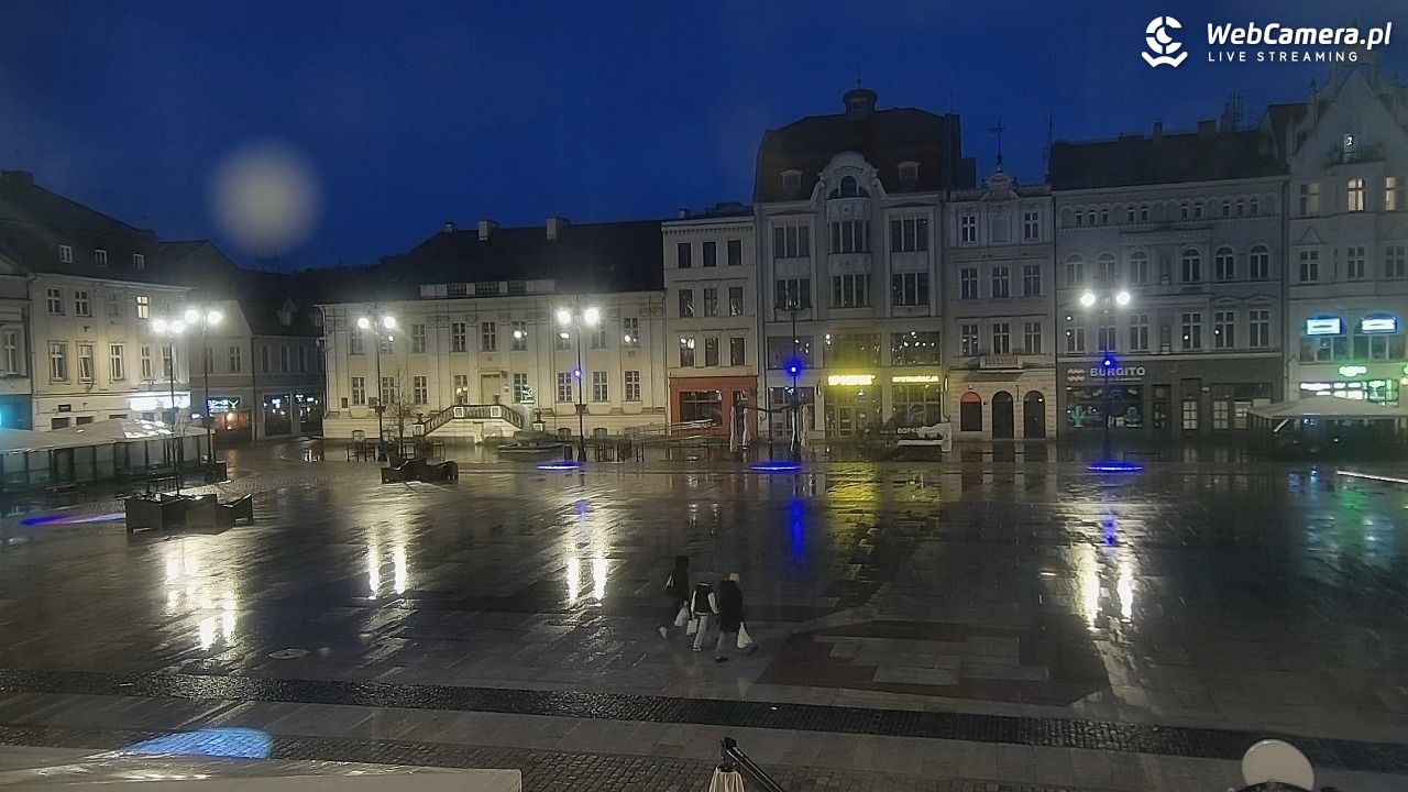 Bydgoszcz - widok na Rynek - 05 kwiecień 2026, 19:56