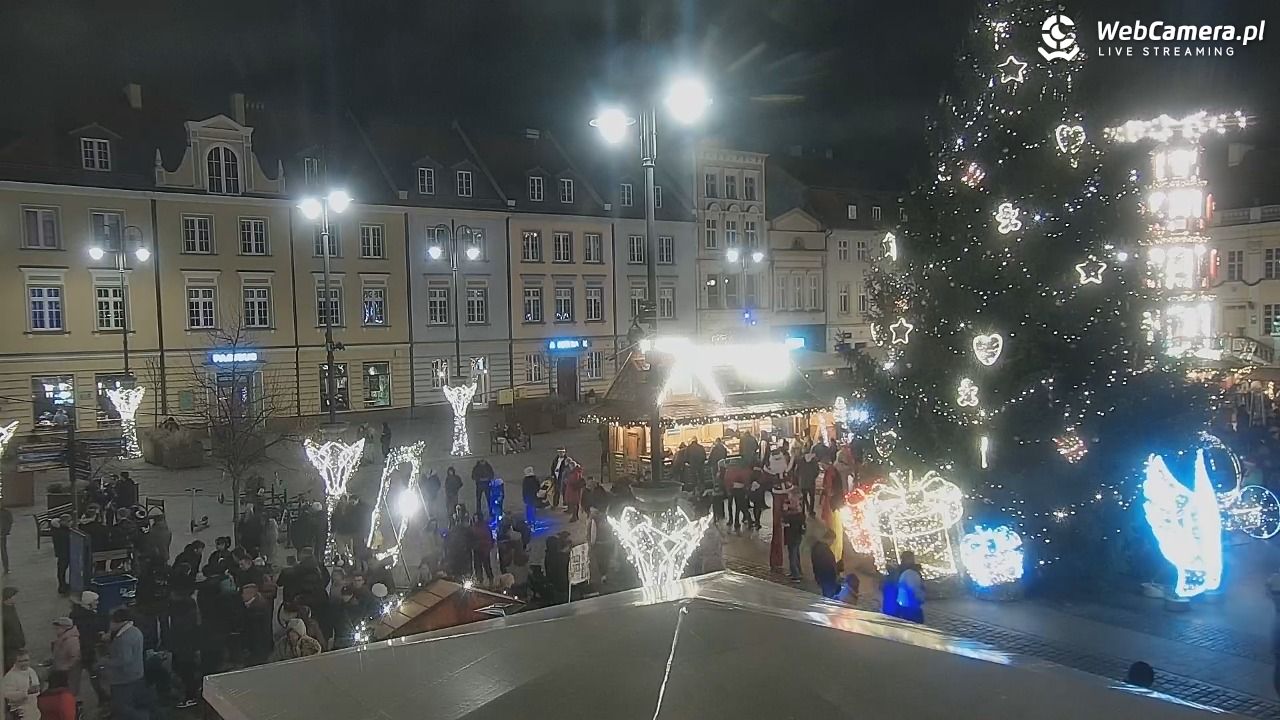 Bydgoszcz - widok na Rynek - 20 grudzień 2025, 18:12