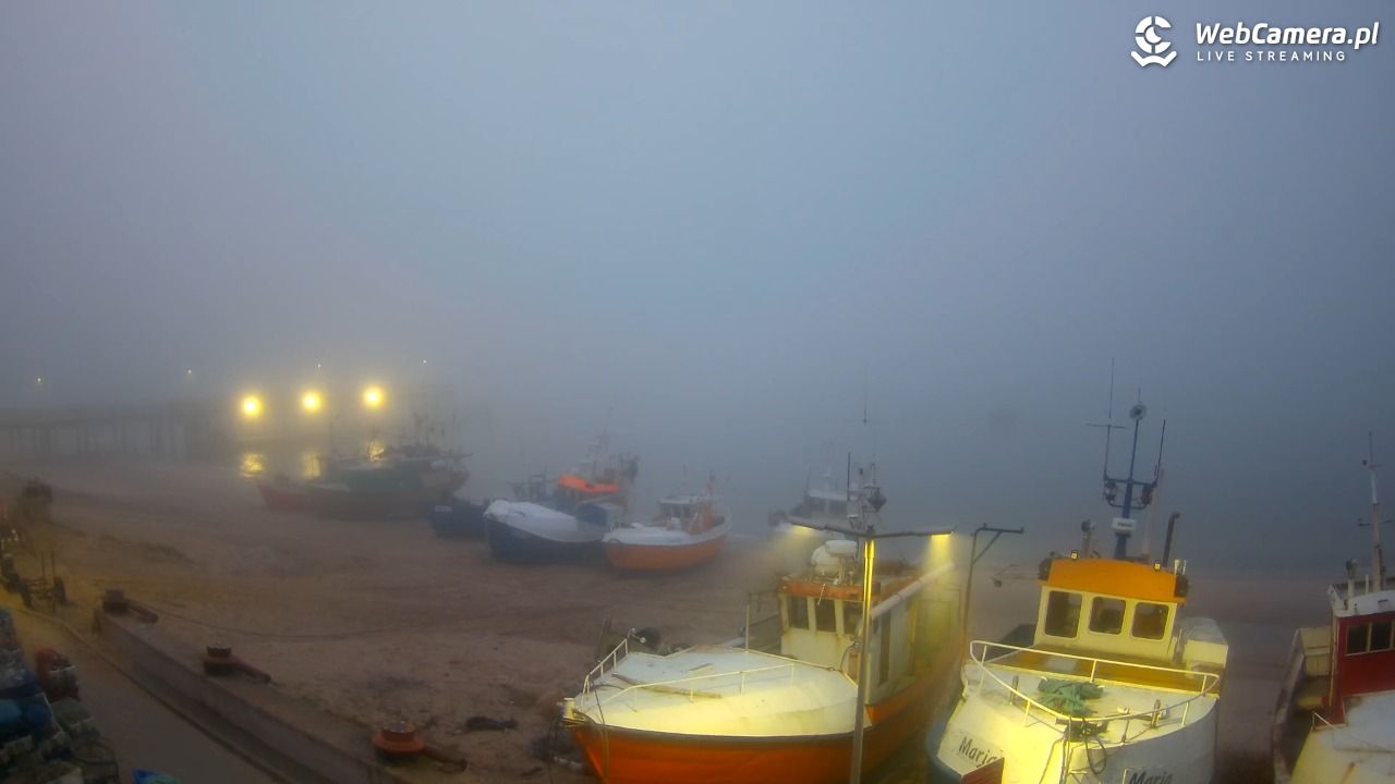 CHŁOPY - widok na kutry rybackie - 17 marzec 2026, 18:23