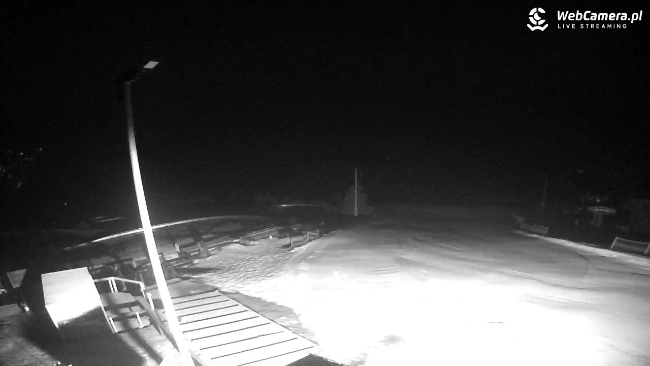 Ustroń - widok na stok - 04 marzec 2026, 23:06