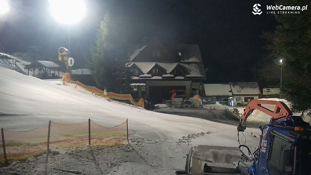 Rzyki - widok na dolny stok i orczyk w Czarnym Groniu - 17 styczeń 2026, 22:45