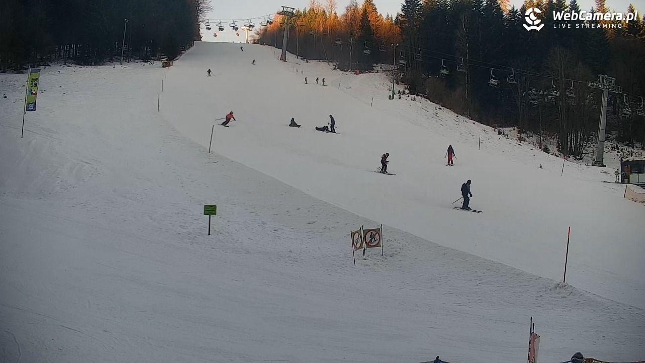 Rzyki - widok na dolny stok i orczyk w Czarnym Groniu - 18 styczeń 2026, 08:43