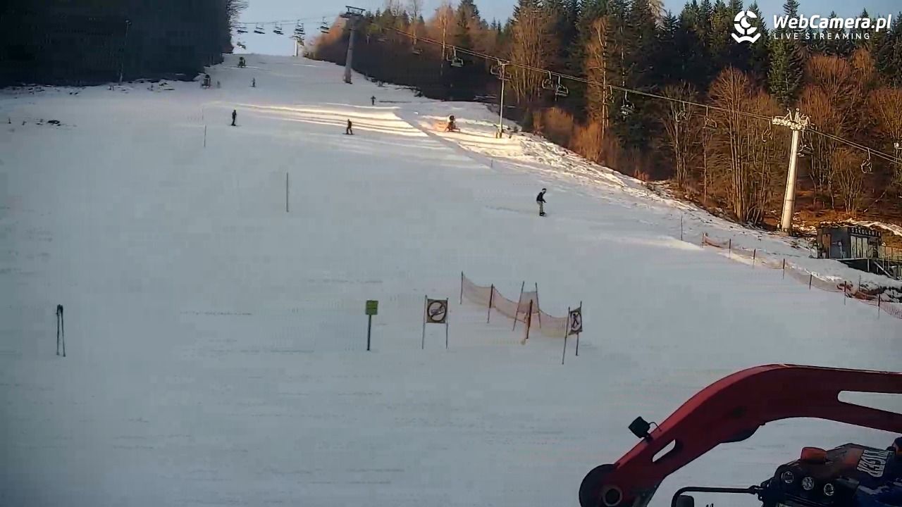 Rzyki - widok na dolny stok i orczyk w Czarnym Groniu - 06 grudzień 2025, 10:36