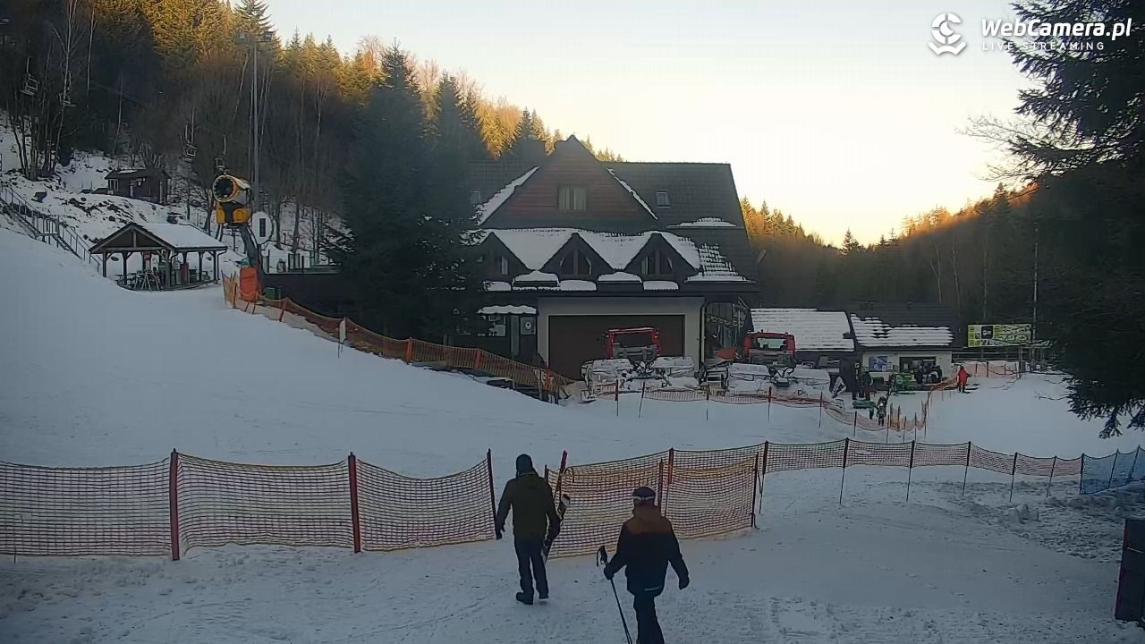 Rzyki - widok na dolny stok i orczyk w Czarnym Groniu - 21 styczeń 2026, 08:48