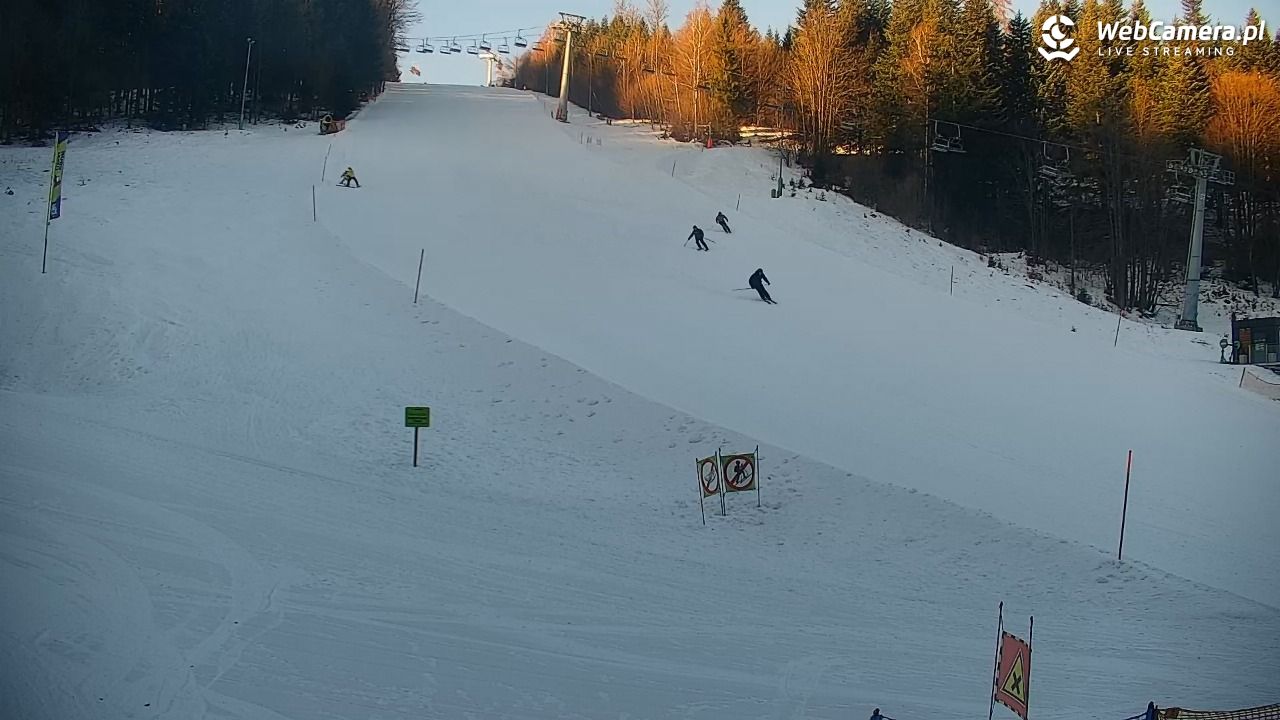 Rzyki - widok na dolny stok i orczyk w Czarnym Groniu - 21 styczeń 2026, 08:50