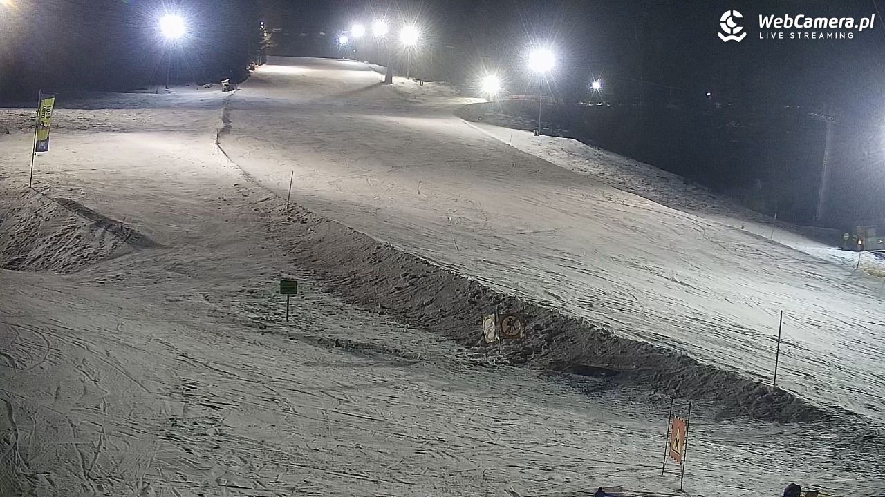 Rzyki - widok na dolny stok i orczyk w Czarnym Groniu - 19 styczeń 2026, 20:36