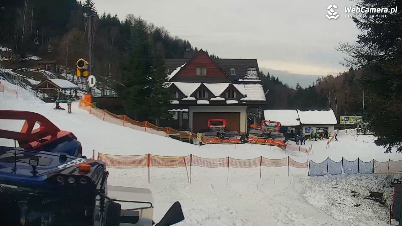 Rzyki - widok na dolny stok i orczyk w Czarnym Groniu - 06 grudzień 2025, 11:49