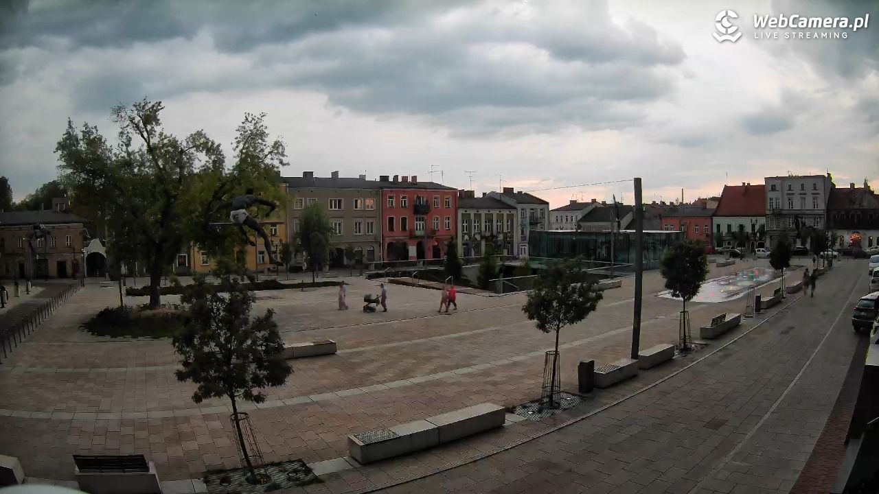 CZĘSTOCHOWA - widok na Stary Rynek - 24 maj 2026, 19:24