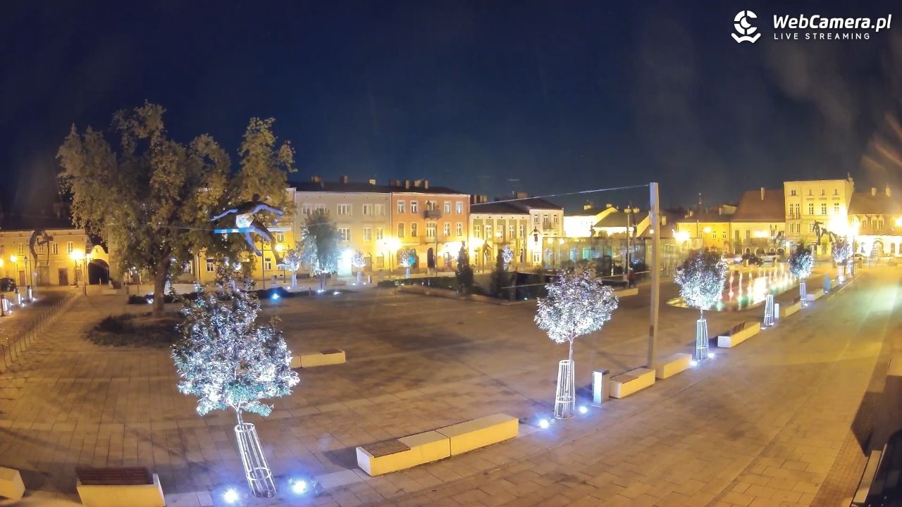 CZĘSTOCHOWA - widok na Stary Rynek - 19 maj 2026, 22:08