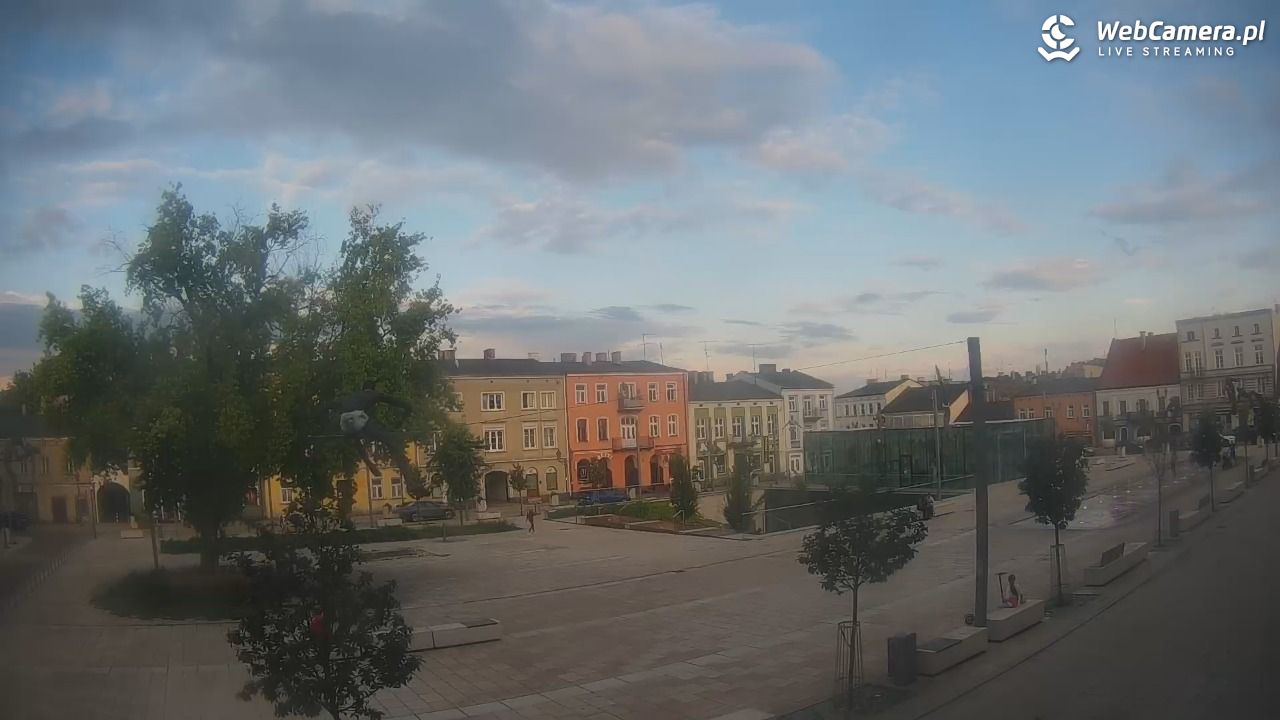 CZĘSTOCHOWA - widok na Stary Rynek - 17 lipiec 2025, 19:42