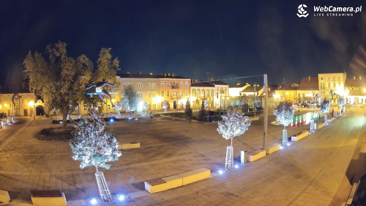 CZĘSTOCHOWA - widok na Stary Rynek - 19 maj 2026, 22:12