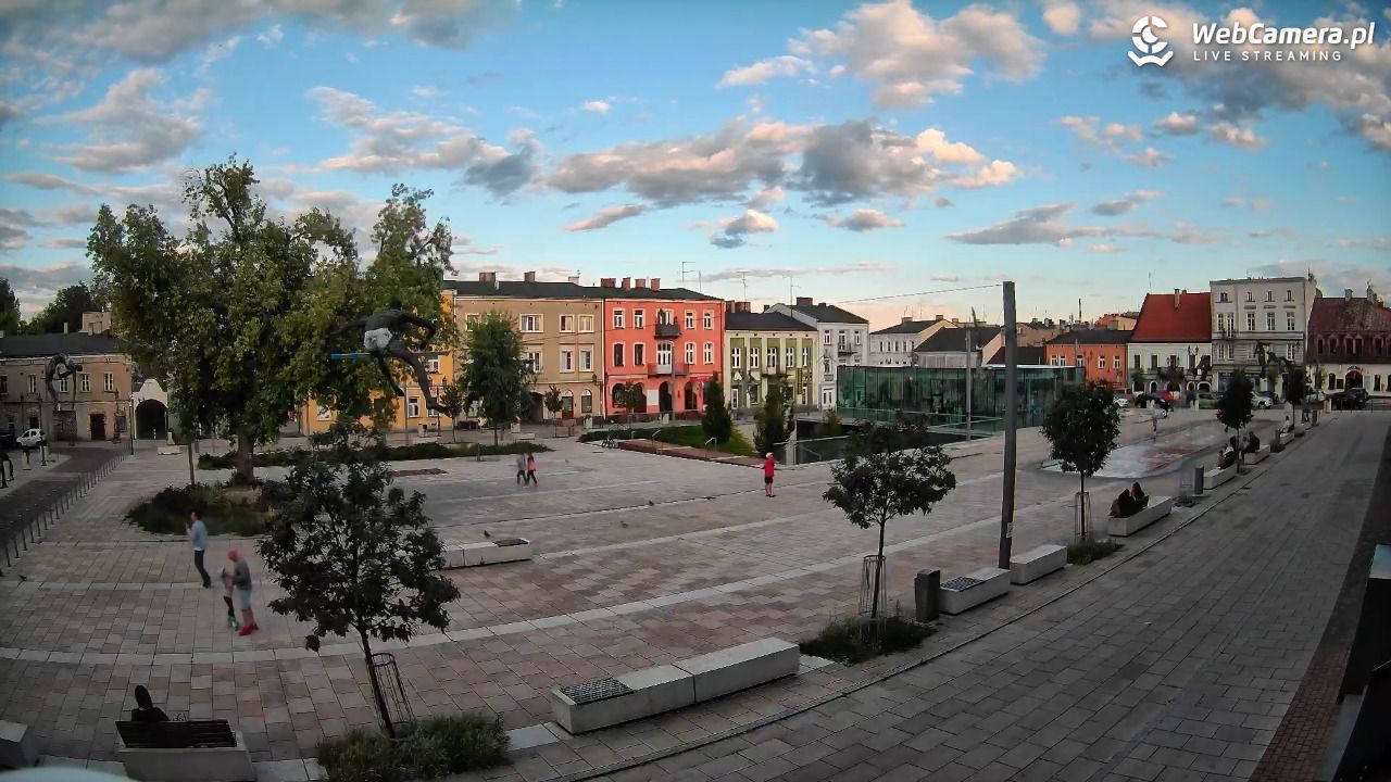 CZĘSTOCHOWA - widok na Stary Rynek - 09 lipiec 2026, 19:52
