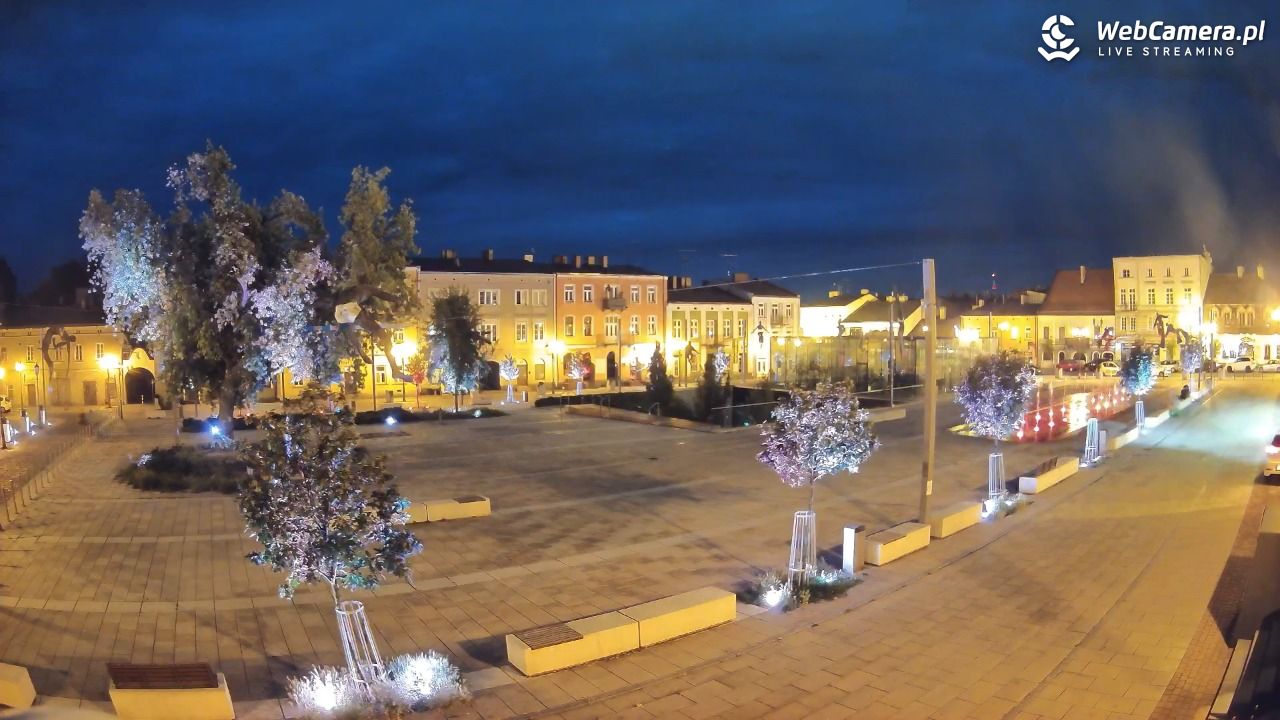 CZĘSTOCHOWA - widok na Stary Rynek - 07 lipiec 2026, 21:55