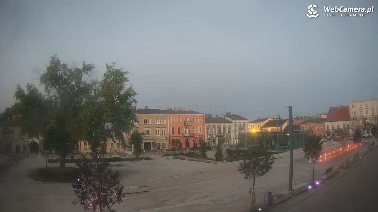 CZĘSTOCHOWA - widok na Stary Rynek - 11 czerwiec 2025, 21:18