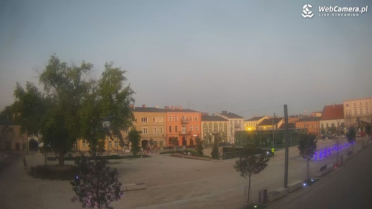 CZĘSTOCHOWA - widok na Stary Rynek - 14 czerwiec 2025, 21:19