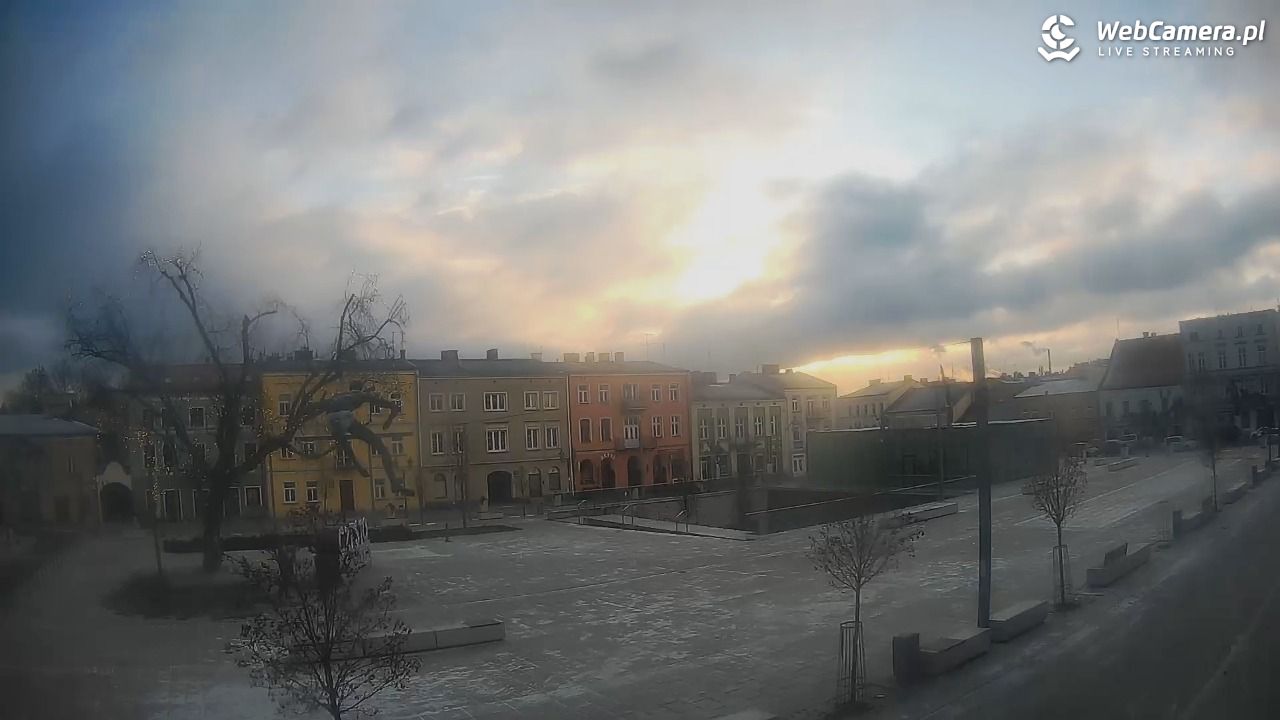 CZĘSTOCHOWA - widok na Stary Rynek - 31 grudzień 2025, 08:35