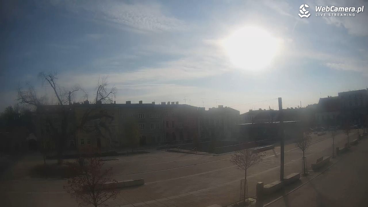 CZĘSTOCHOWA - widok na Stary Rynek - 02 listopad 2025, 09:03