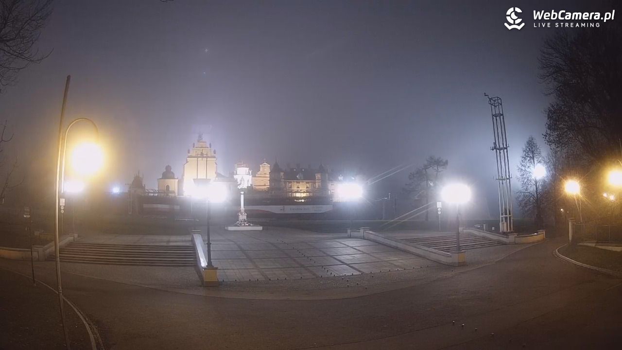 CZĘSTOCHOWA - widok na JASNĄ Górę - 15 grudzień 2025, 01:04