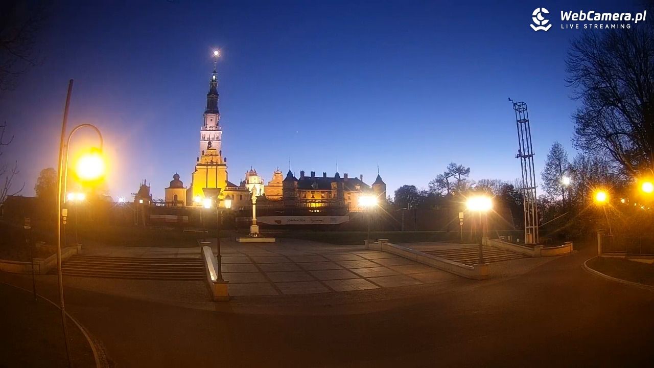 CZĘSTOCHOWA - widok na JASNĄ Górę - 26 kwiecień 2026, 20:40