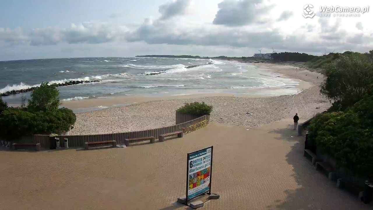 DARŁOWO - widok na plażę wschodnią - 09 czerwiec 2025, 08:23