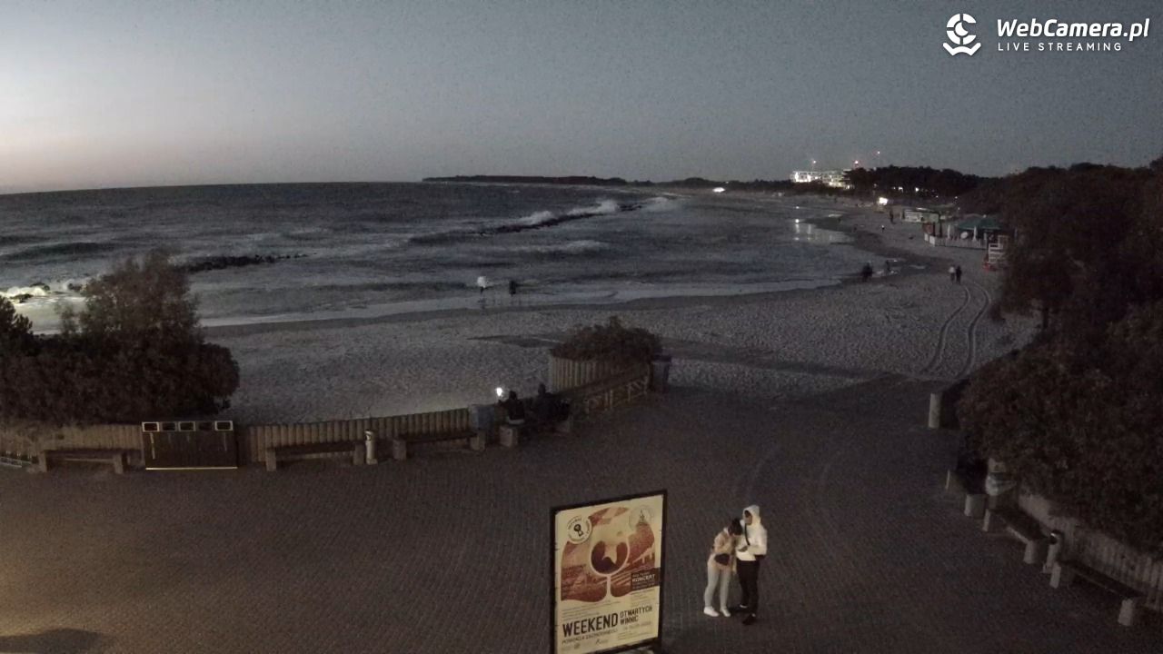 DARŁOWO - widok na plażę wschodnią - 11 sierpień 2026, 21:40