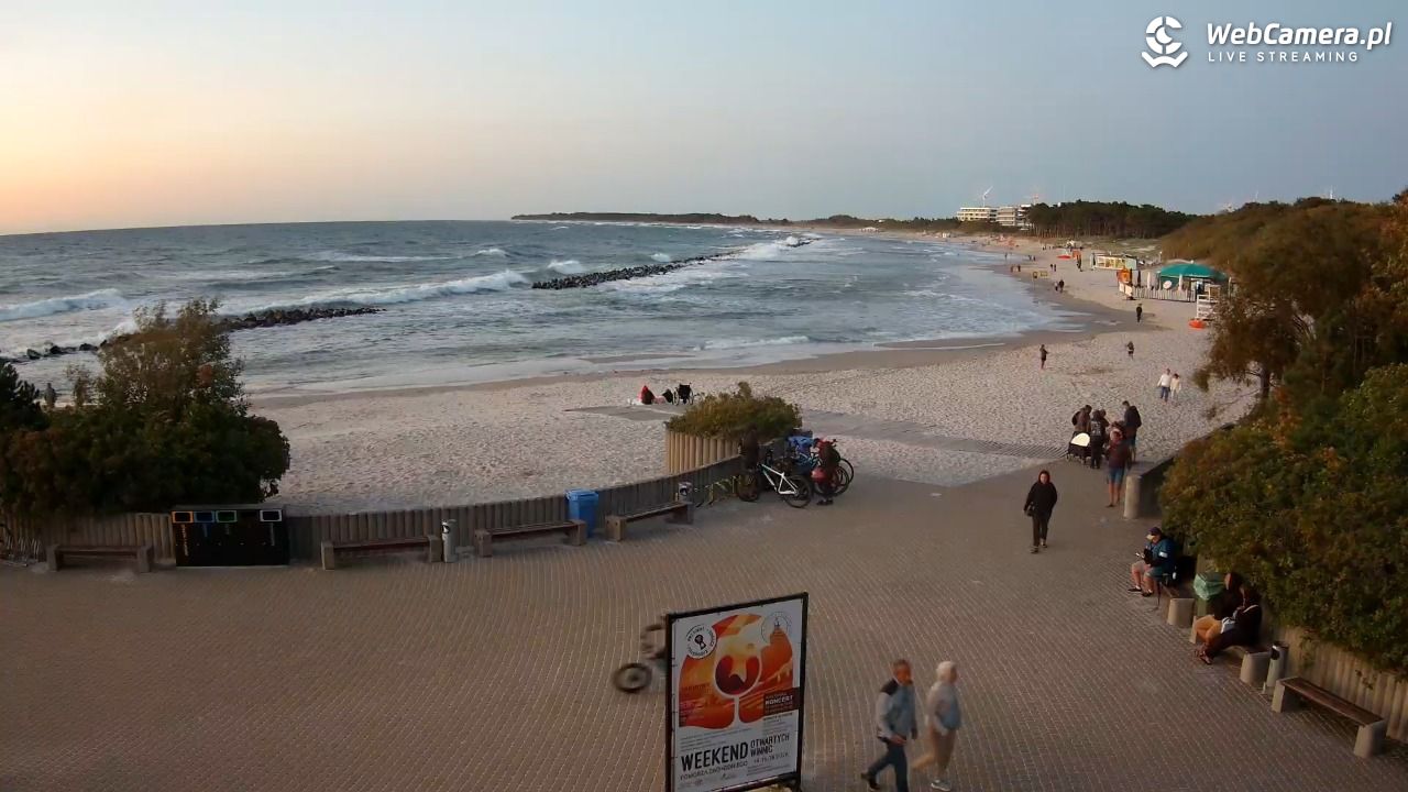 DARŁOWO - widok na plażę wschodnią - 11 sierpień 2026, 20:55