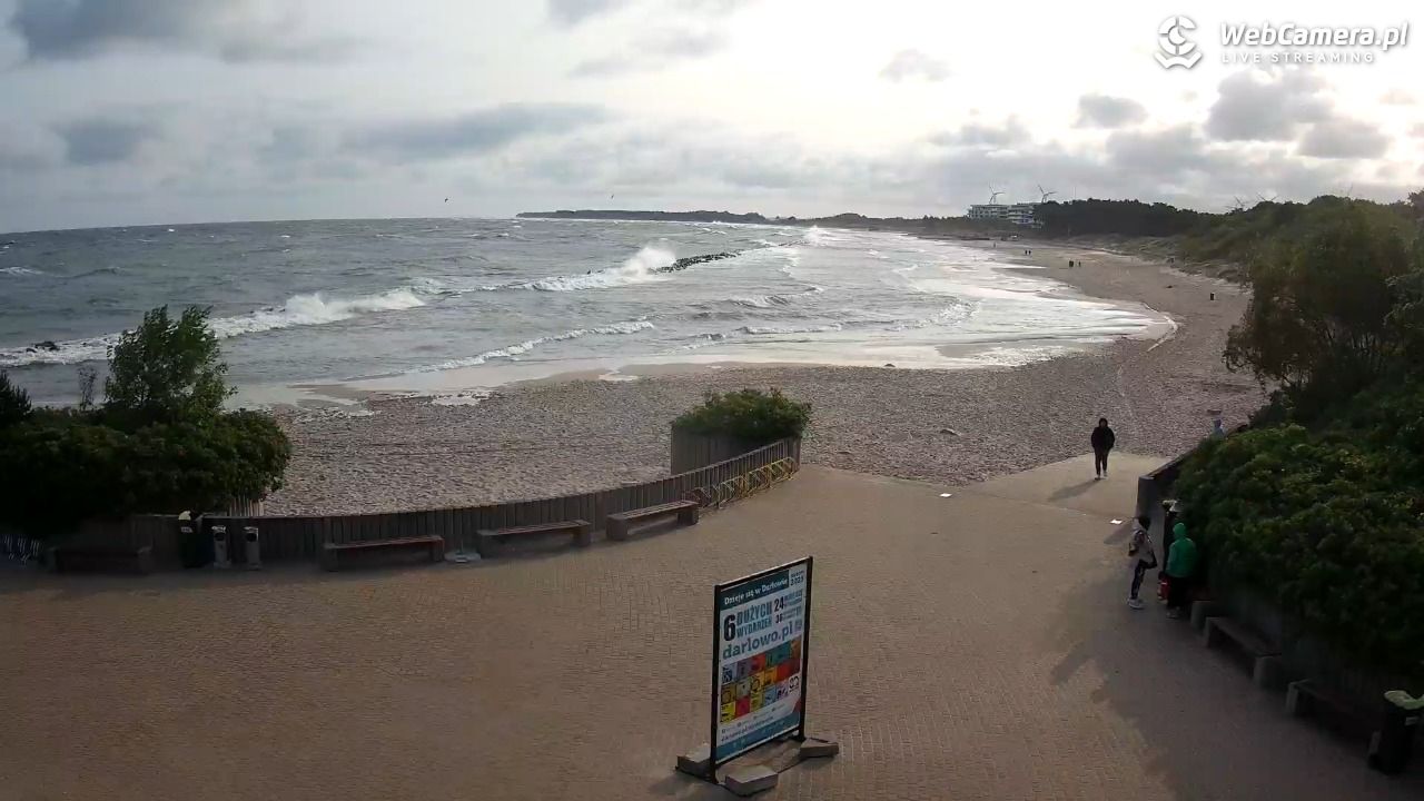 DARŁOWO - widok na plażę wschodnią - 09 czerwiec 2025, 06:54