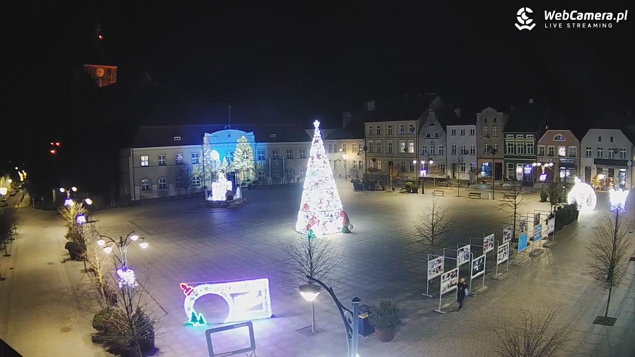 DARŁOWO - widok na Rynek - 27 grudzień 2025, 21:31