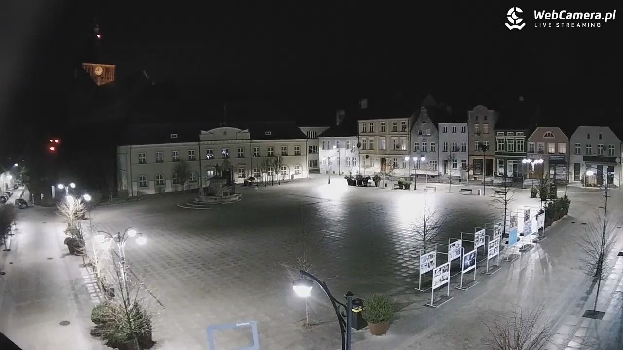 DARŁOWO - widok na Rynek - 16 marzec 2026, 21:42