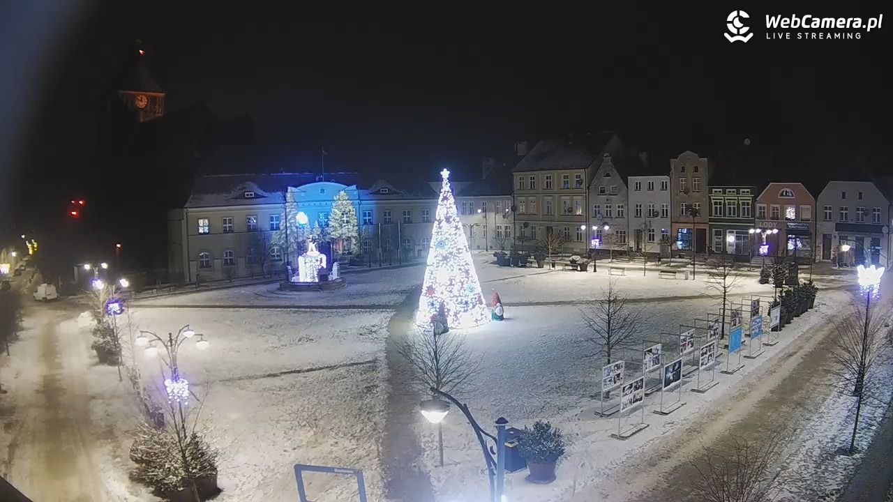 DARŁOWO - widok na Rynek - 08 luty 2026, 20:57