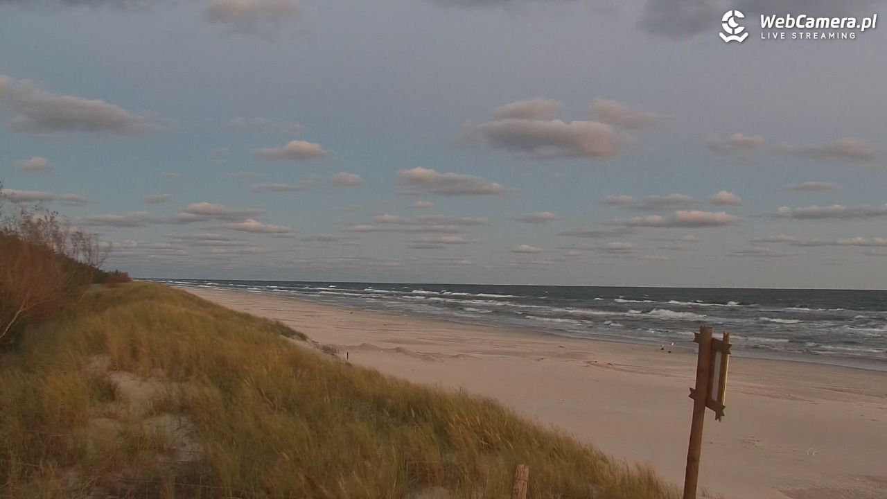DĘBKI - widok na plażę - 19 październik 2026, 05:02