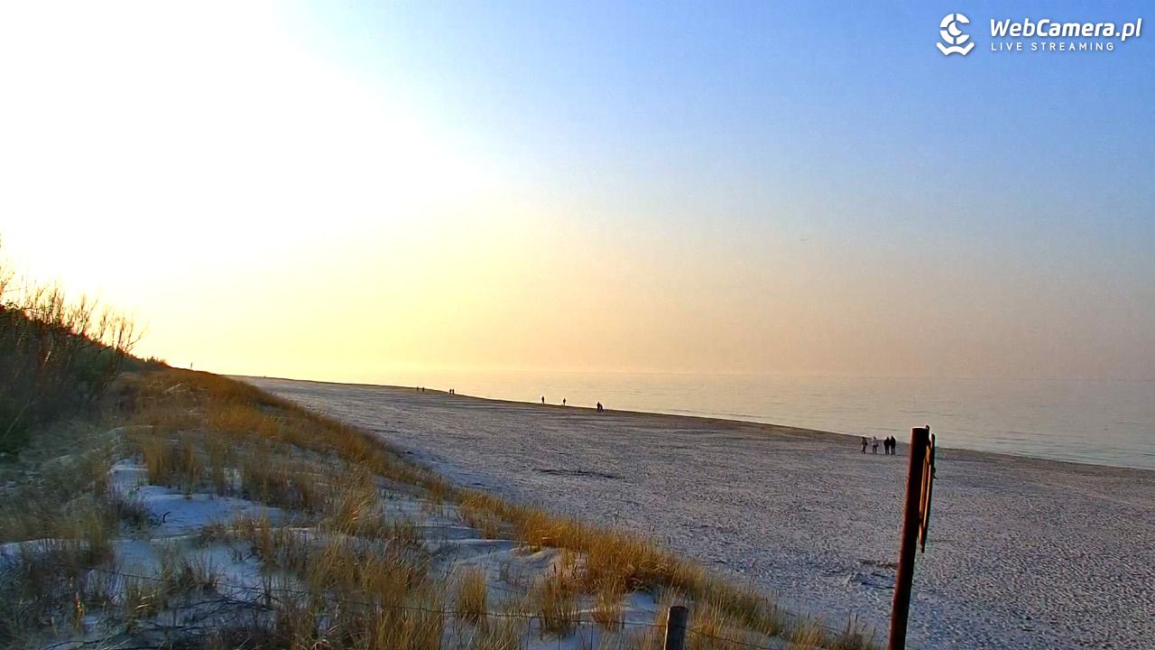 DĘBKI - widok na plażę - 08 marzec 2026, 16:26