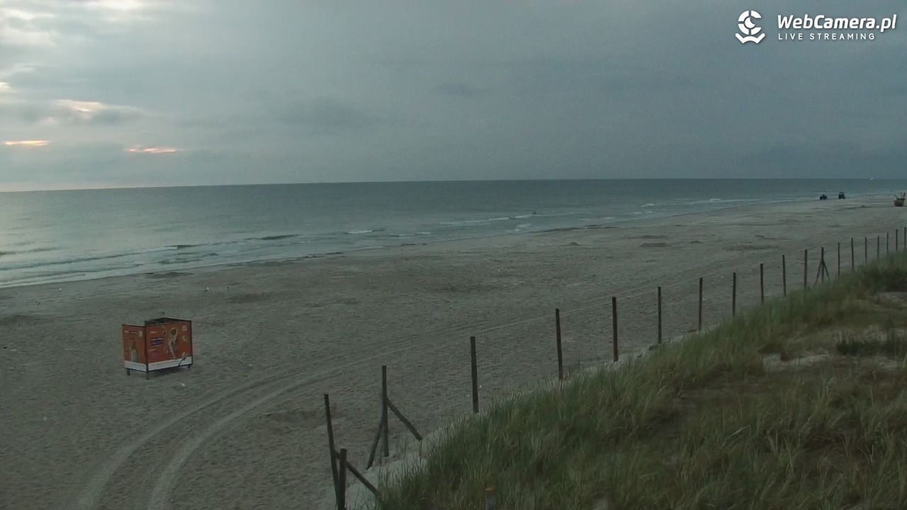 DĘBKI - widok na plażę - 23 lipiec 2026, 04:05
