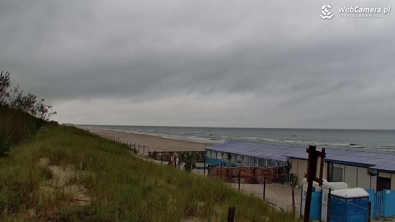 DĘBKI - widok na plażę - 04 wresień 2026, 17:40