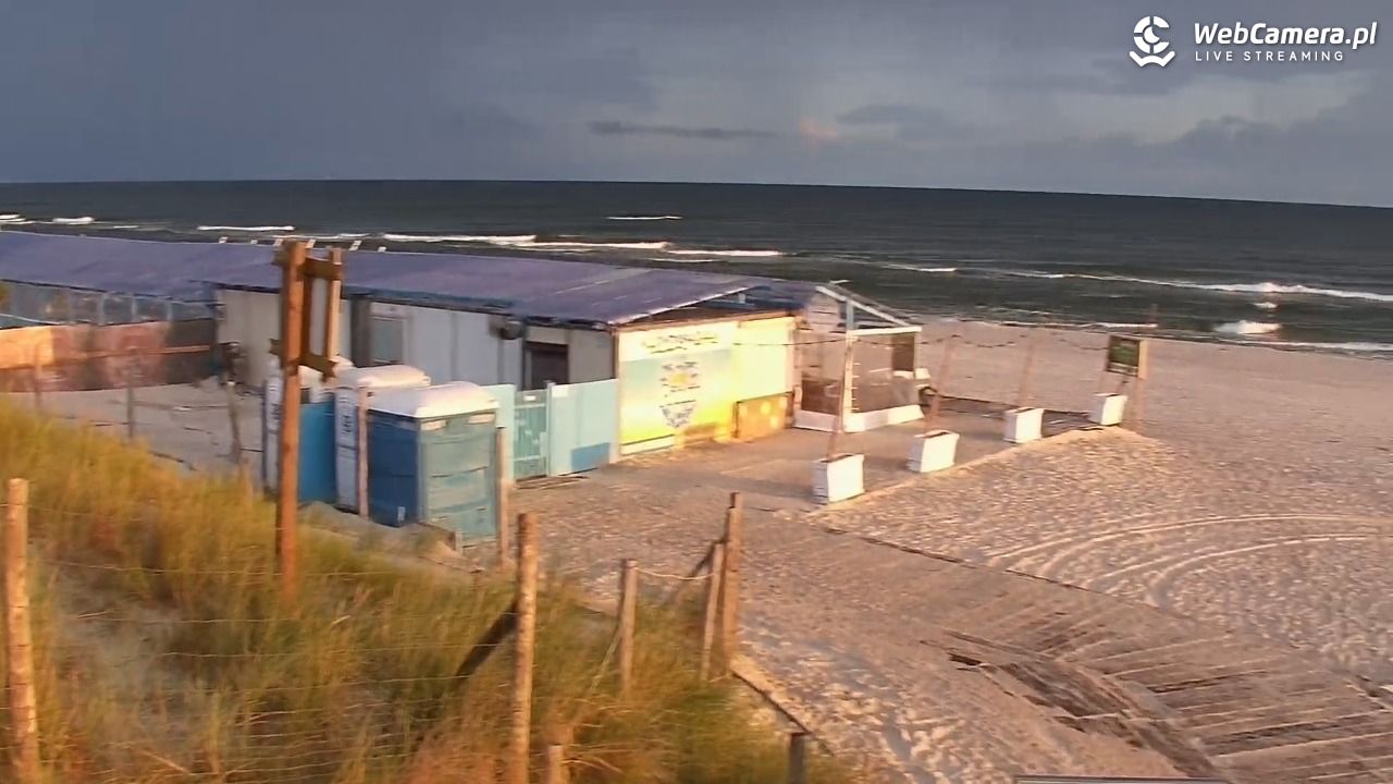 DĘBKI - widok na plażę - 03 wresień 2026, 06:20