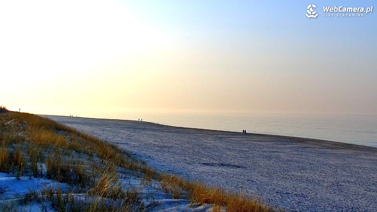 DĘBKI - widok na plażę - 08 marzec 2026, 16:23